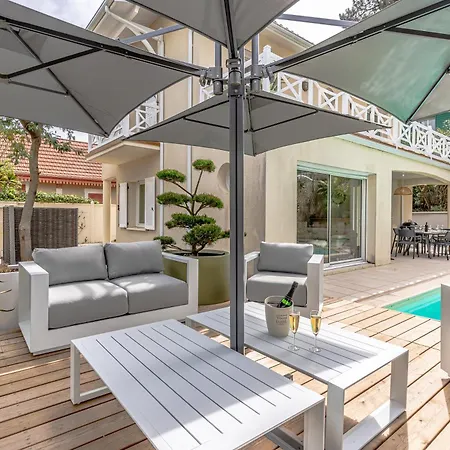 Fleurs Des Pins, Piscine Chauffee , 80 M De La Pereire 别墅