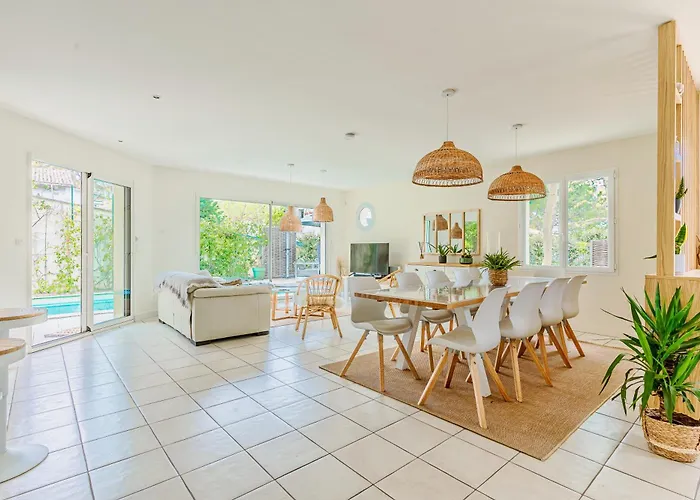 Fleurs Des Pins, Piscine Chauffee , 80 M De La Pereire 阿卡雄