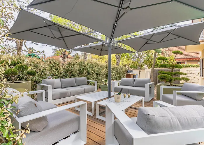 Fleurs Des Pins, Piscine Chauffee , 80 M De La Pereire *