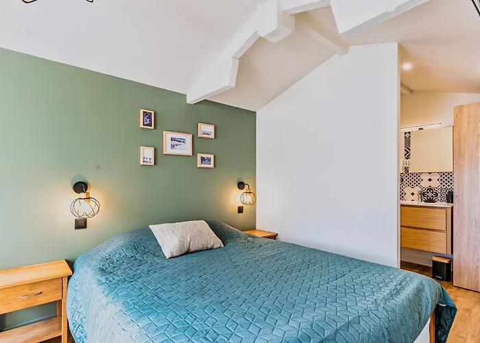 Fleurs Des Pins, Piscine Chauffee , 80 M De La Pereire