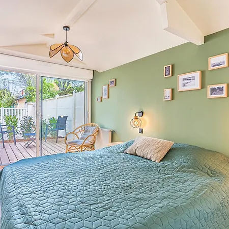 Fleurs Des Pins, Piscine Chauffee , 80 M De La Pereire