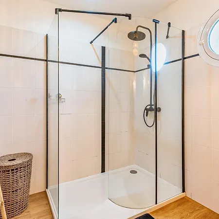 빌라 Fleurs Des Pins, Piscine Chauffee , 80 M De La Pereire