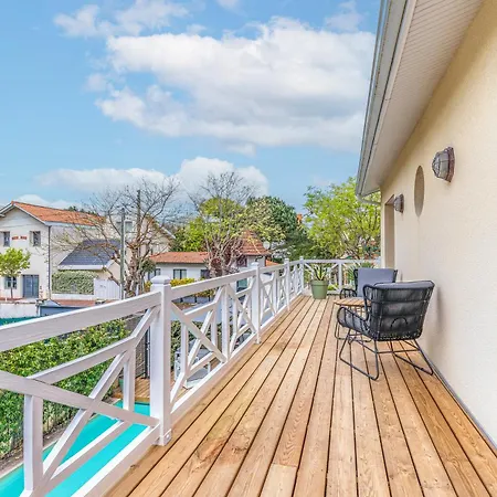 Fleurs Des Pins, Piscine Chauffee , 80 M De La Pereire