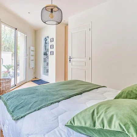 Fleurs Des Pins, Piscine Chauffee , 80 M De La Pereire 빌라