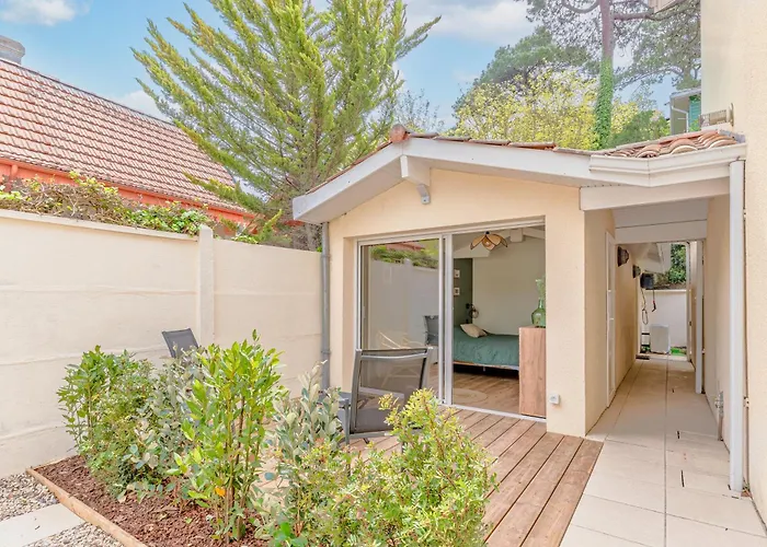 Villa Fleurs Des Pins, Piscine Chauffee , 80 M De La Pereire